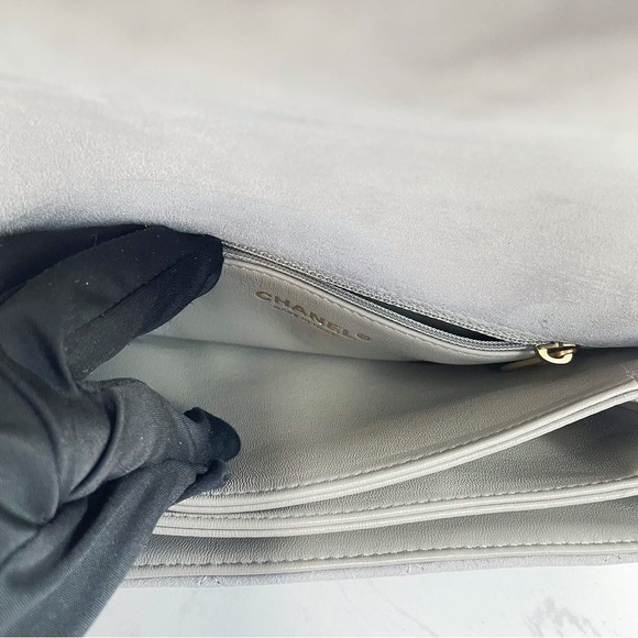 CHANEL Shearling CC Chain Flap Bag Grey Gold Hardware - Picture 8 of 16